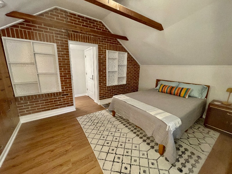 Exposed Brick & Amazing Built Ins Secluded Room