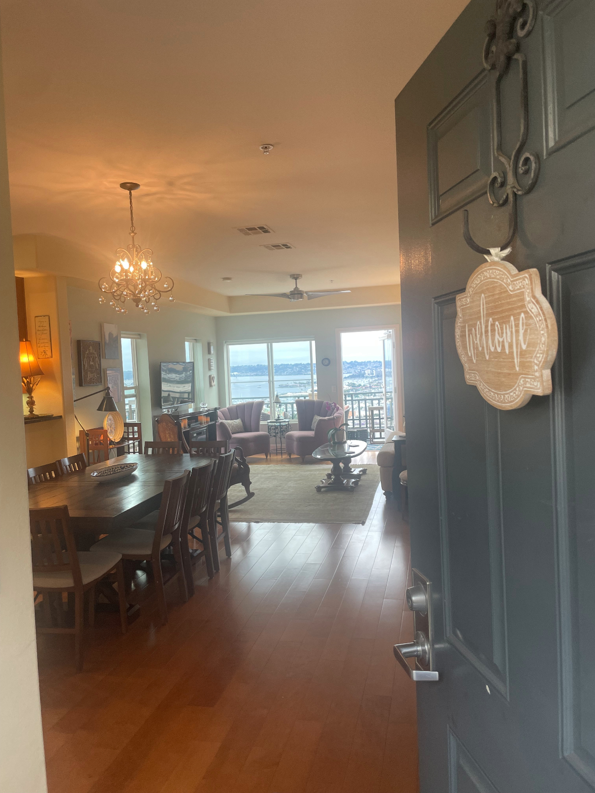 Centrally located, unique condo near downtown San Diego, hospitals, freeways in Bankers Hill neighborhood with spectacular views of... - Photo 1