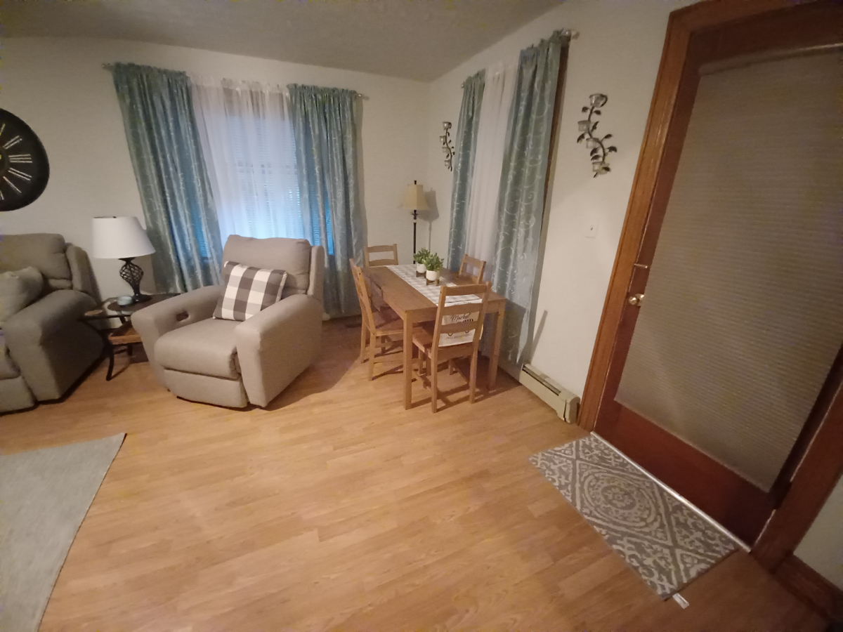 Comfortable. Fully Furnished Home Away From Home. - Photo 11