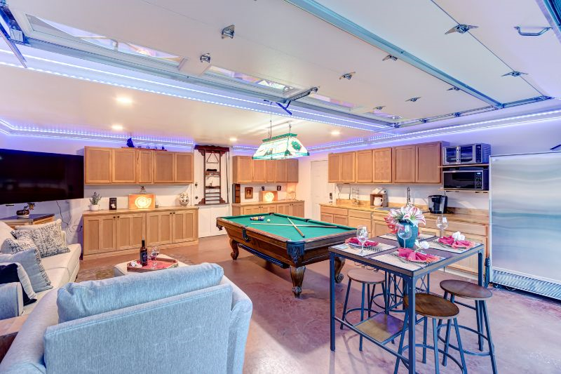 Billiard Room - 1 Bed/Bath Vista - Photo 1
