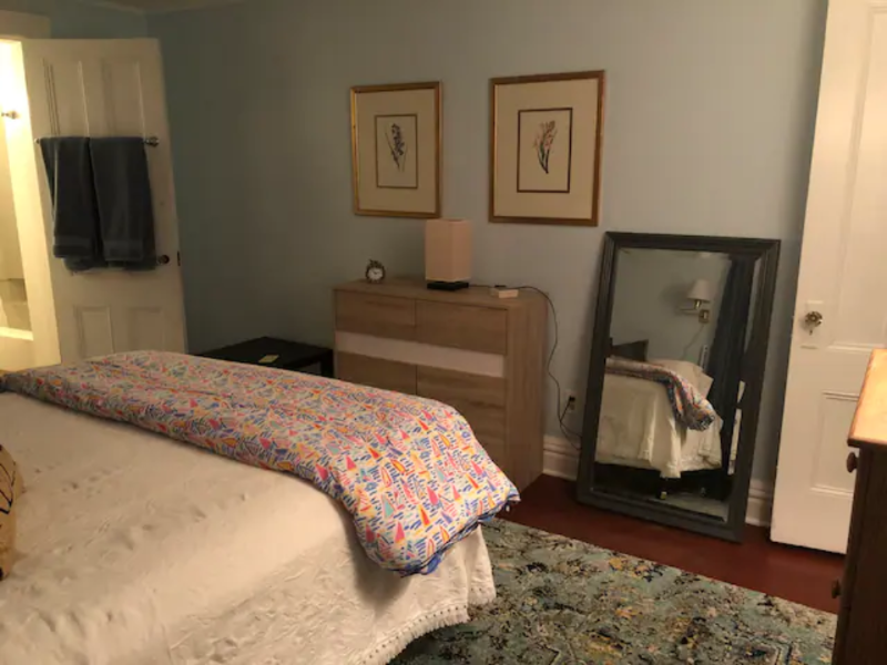 Private 1 Bedroom Apt in NOTA with 3 season porch - Photo 3
