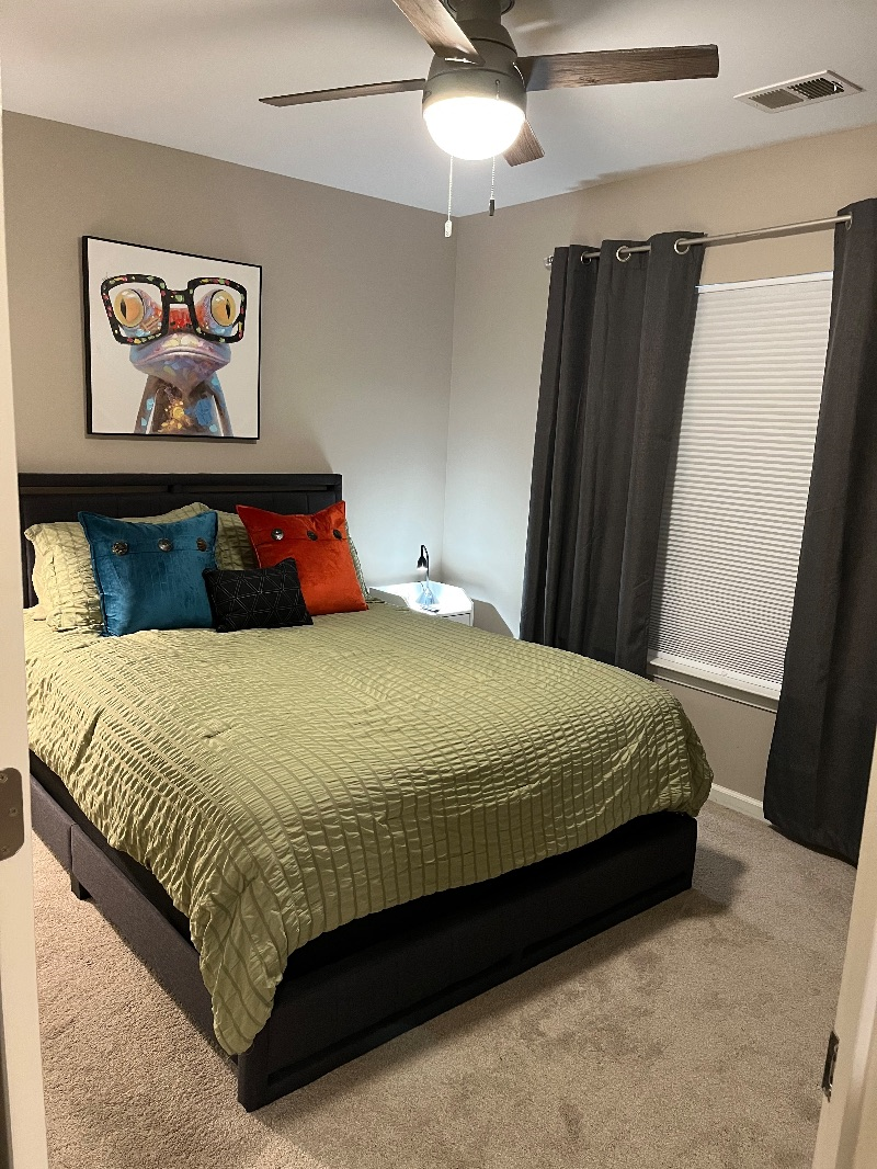 Entire 3 bedroom home-Queen beds