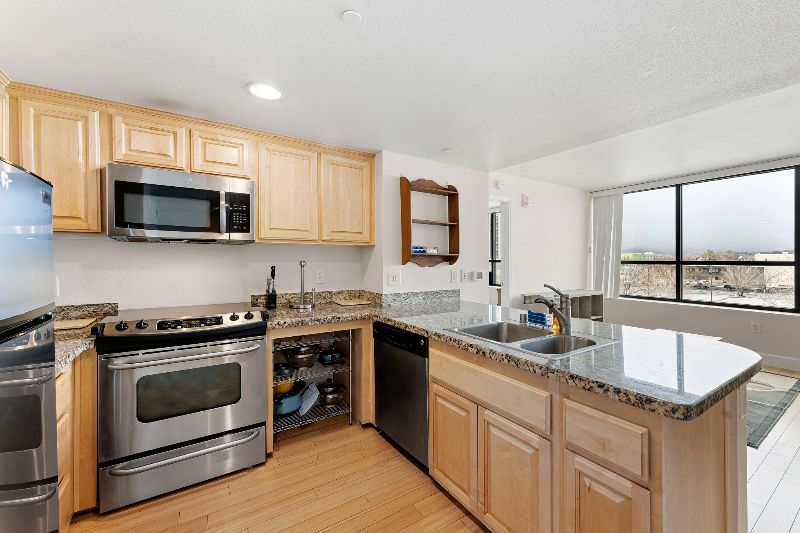 Furnished Condo, Downtown Reno - Photo 3
