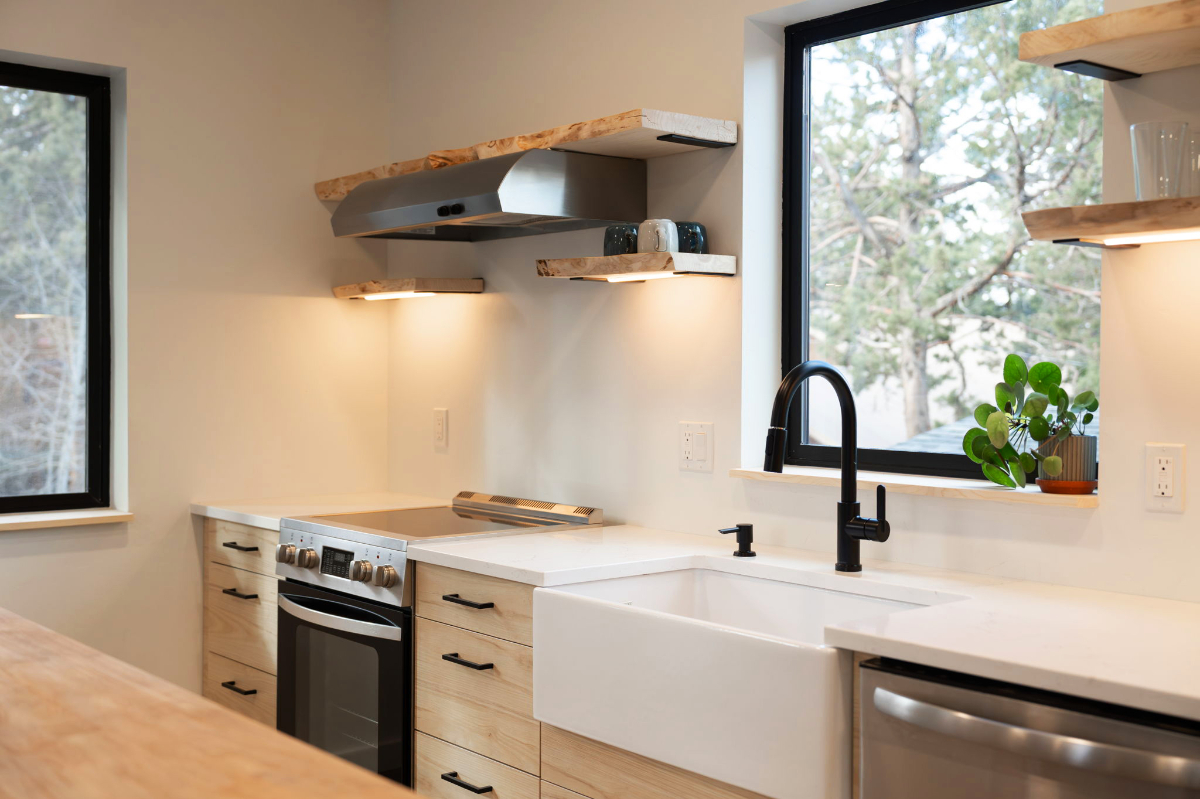 Private 1 Bed, 1 Bath in the Old Mill District - Photo 4