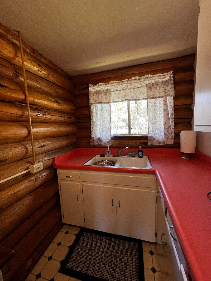 Creekside unit in town with country feel. Private and quiet - Photo 6