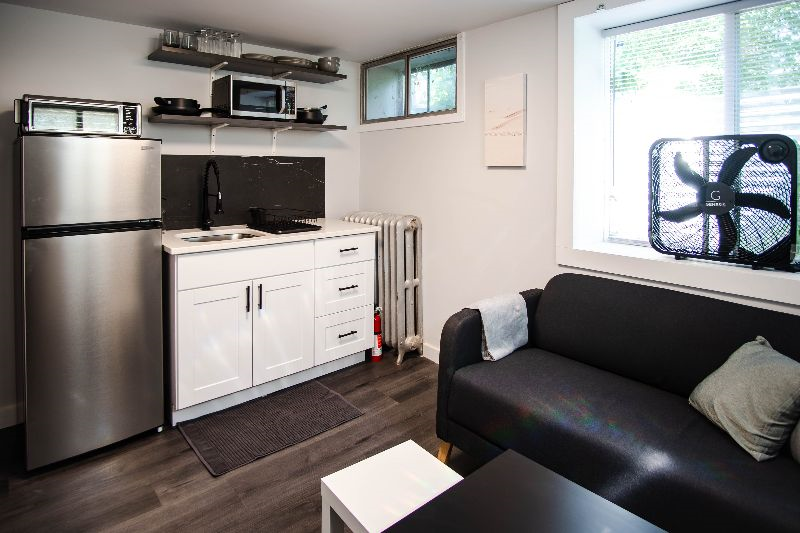 Quiet modern unit with garage and laundry