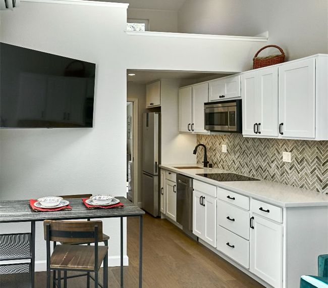 Live large in your private exquisite Tiny Home - Photo 5