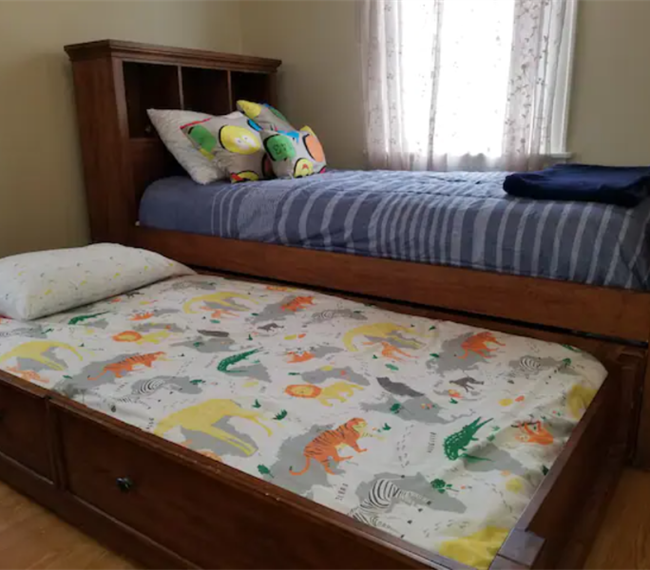 Beach Town Home - Close to all amenities Main - Photo 4