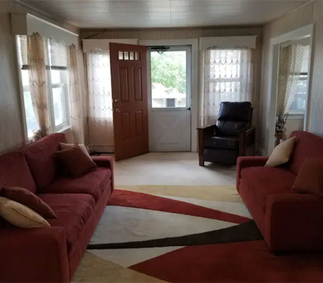 Beach Town Home - Close to all amenities Main - Photo 5