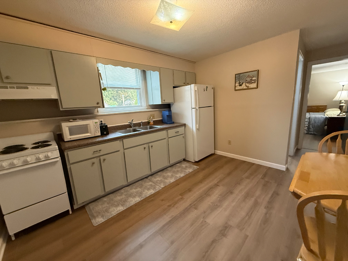 1 bedroom apartment near Burlington bike path - Photo 10