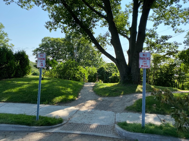1 bedroom apartment near Burlington bike path - Photo 5