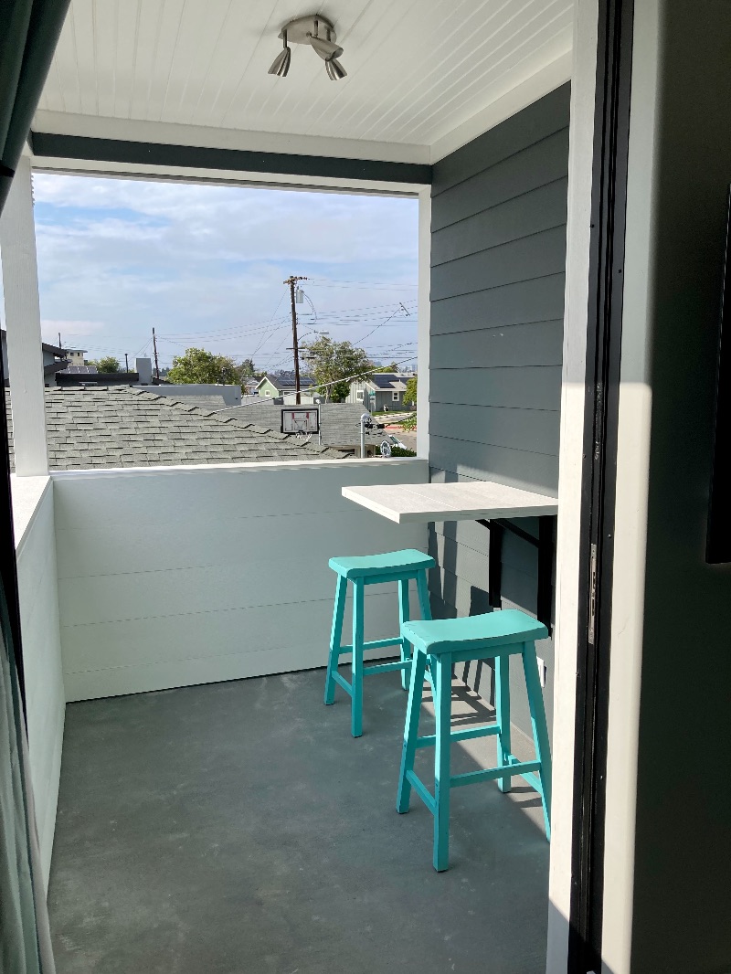 New Construction 1bed 1 bath 520sq/ft private residence with sunset views - Photo 2