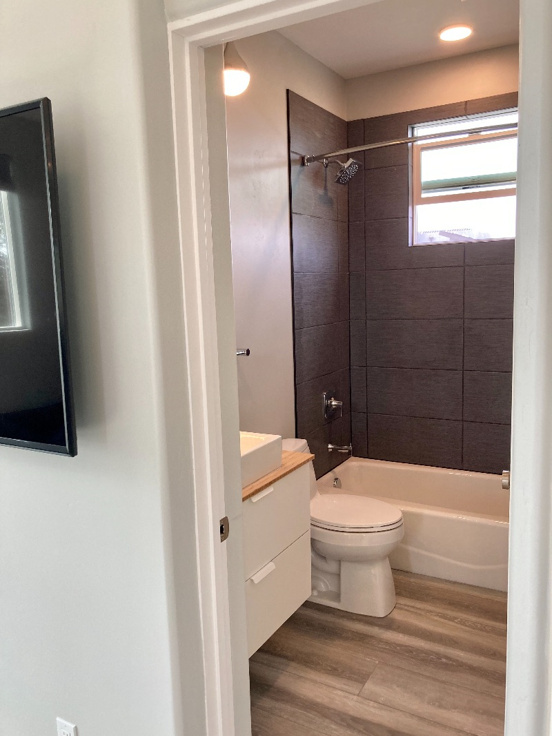 New Construction 1bed 1 bath 520sq/ft private residence with sunset views - Photo 6