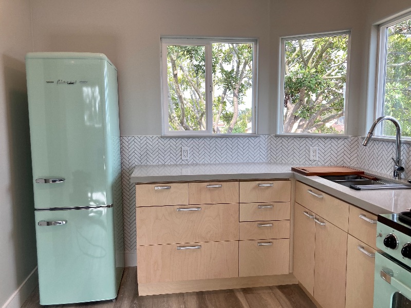 New Construction 1bed 1 bath 520sq/ft private residence with sunset views - Photo 5