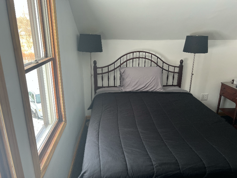 Secluded Lake George Cottage - Photo 8
