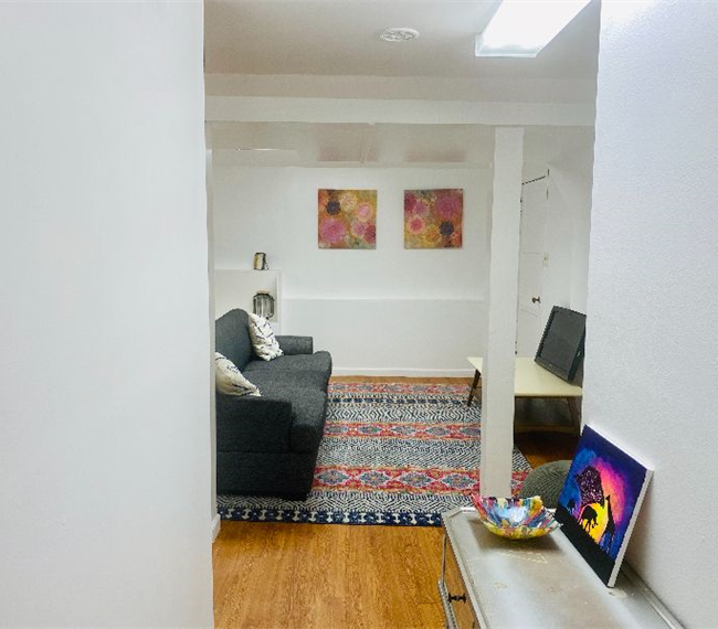 Charming Cozy In Law Suite/Studio - Photo 3