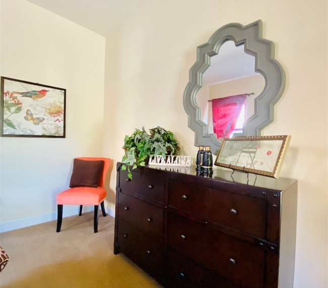 Relax After A Long Day Of Work - Beautifu 1BD/1Bath/Separate Entrance in a Quiet Neighborhood - Photo 2