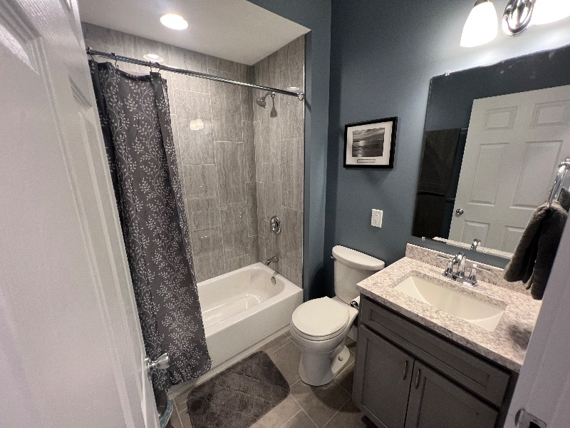 Spacious 2BR Upper Flat - Photo 4