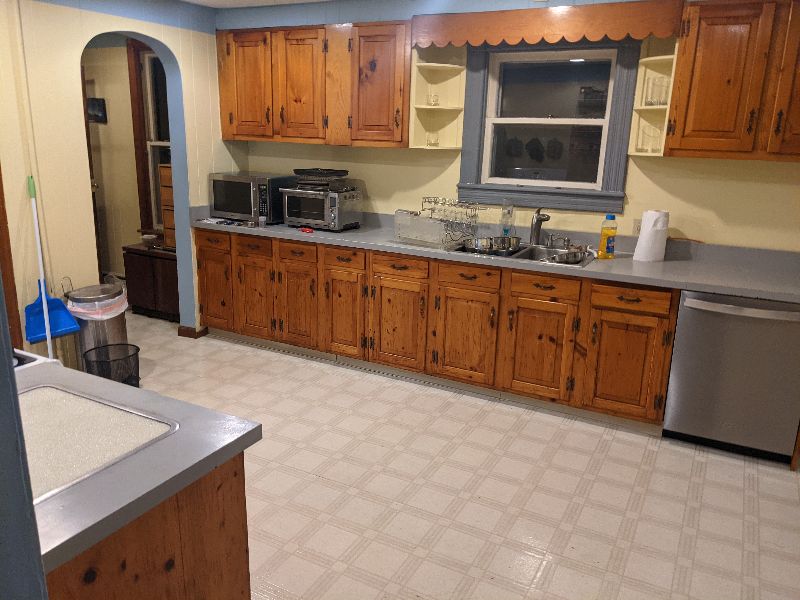 Huge 2 bedroom or 1 bedroom with office apartment, close to downtown - Photo 11