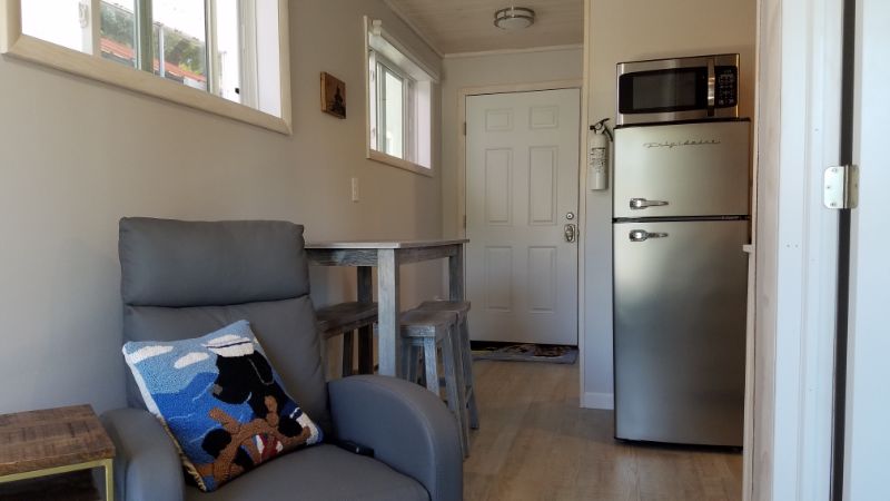 Camp Dogged Wheel Room - Tiny Home - Photo 1