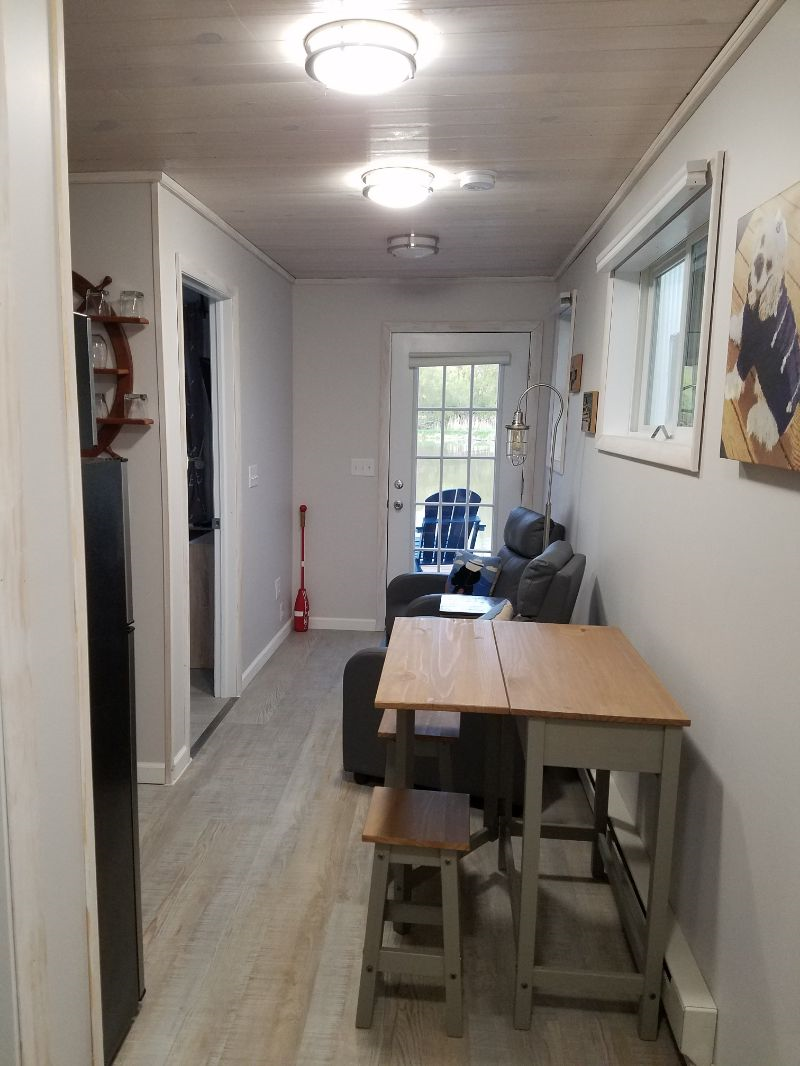 Camp Dogged Wheel Room - Tiny Home - Photo 8
