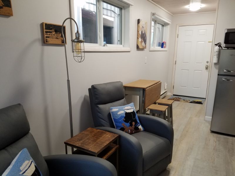 Camp Dogged Wheel Room - Tiny Home - Photo 10