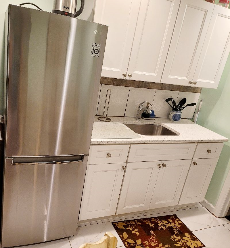 1 Bedroom Private Entrance Fully Furnished Apartment Free Parking Utilities Included Pet Friendly Qu - Photo 4