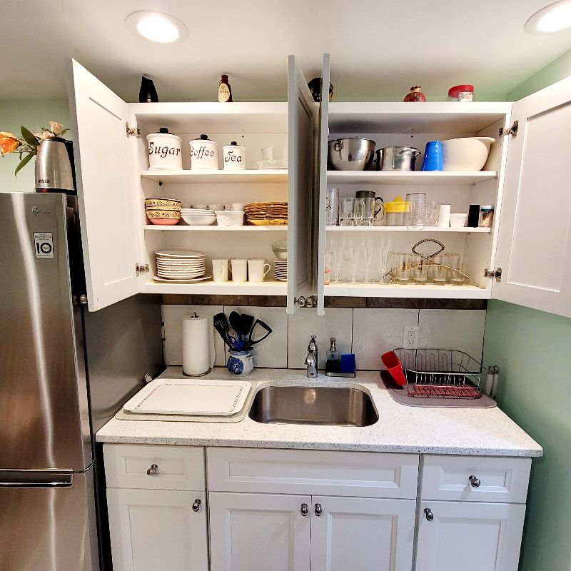 1 Bedroom Private Entrance Fully Furnished Apartment Free Parking Utilities Included Pet Friendly Qu - Photo 7