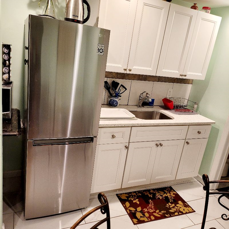 1 Bedroom Private Entrance Fully Furnished Apartment Free Parking Utilities Included Pet Friendly Qu - Photo 9