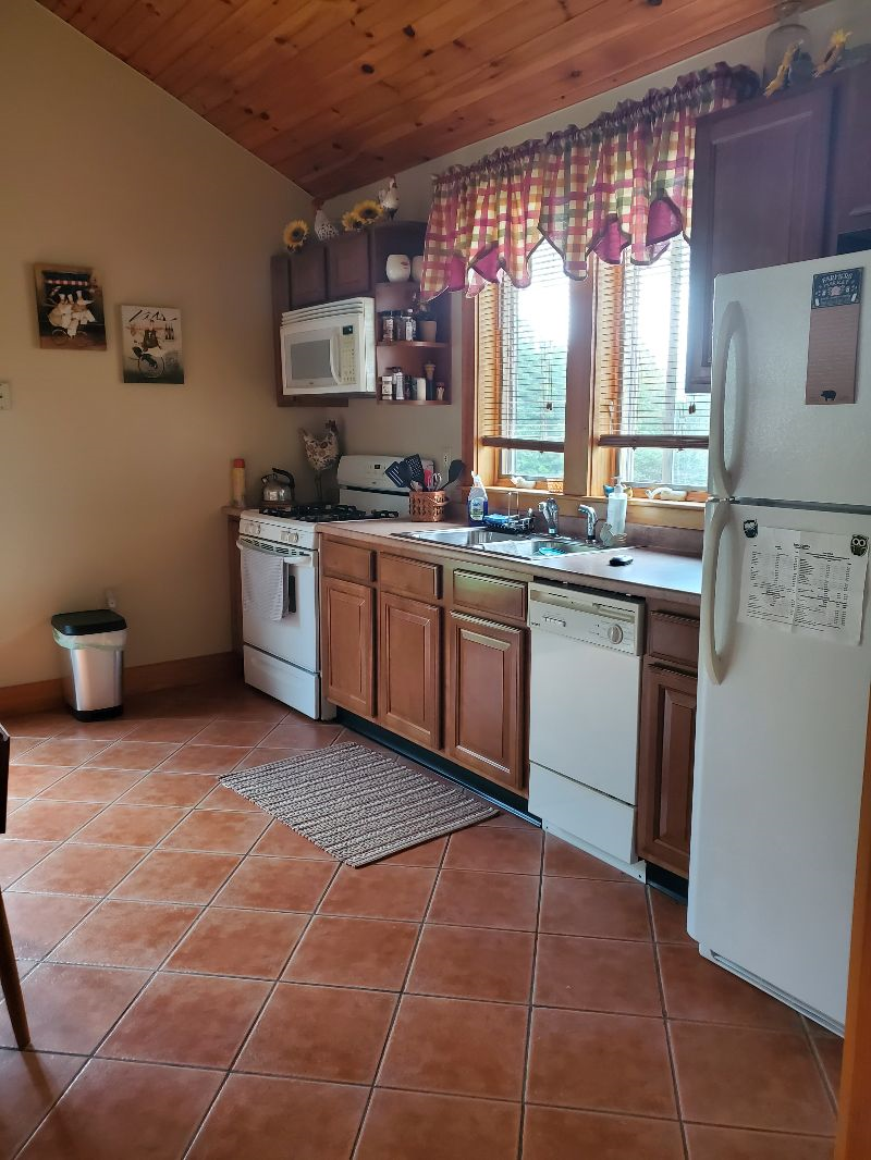 Cozy 1 Bedroom w/Garage on 11 Acre Homestead - Photo 4