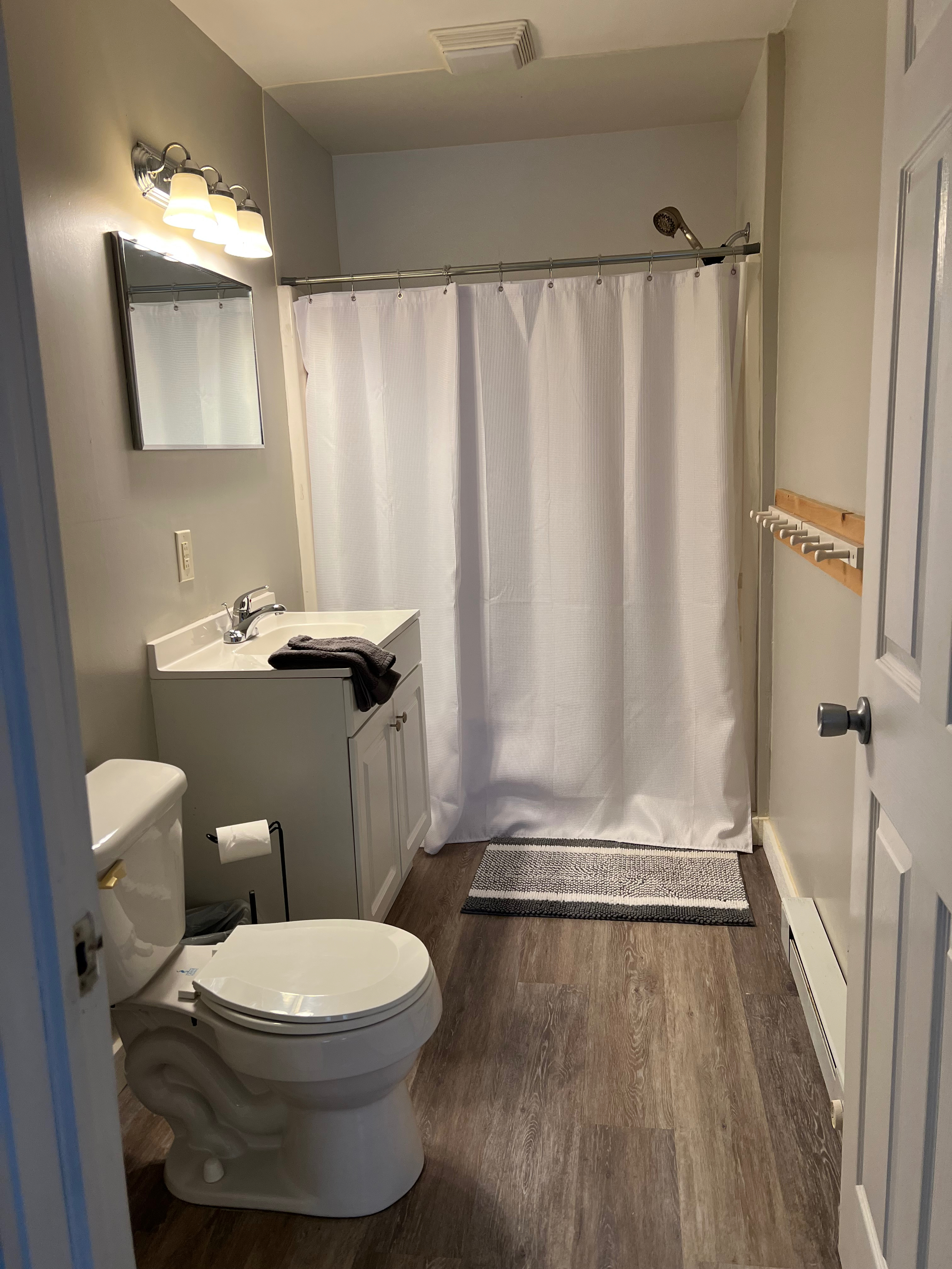 Furnished one bedroom unit 1 - Photo 3
