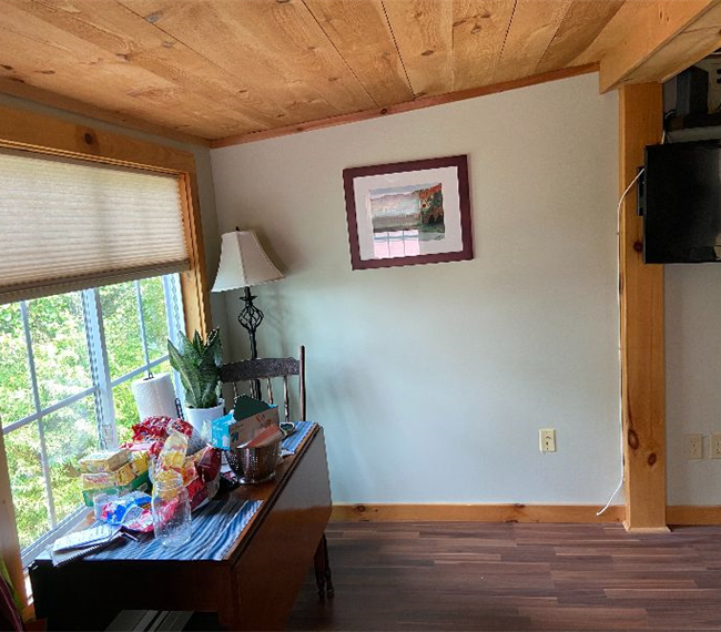 Cozy renovated 1 bedroom in quiet location near hospital - Photo 3