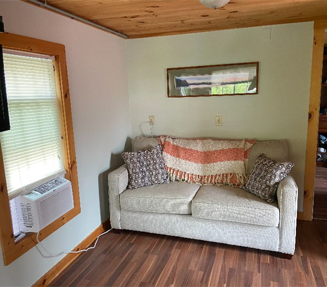Cozy renovated 1 bedroom in quiet location near hospital - Photo 5