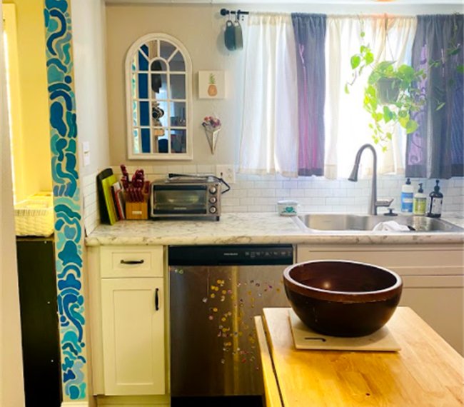 Eclectic and Cozy Two Bedroom Townhouse - Photo 3