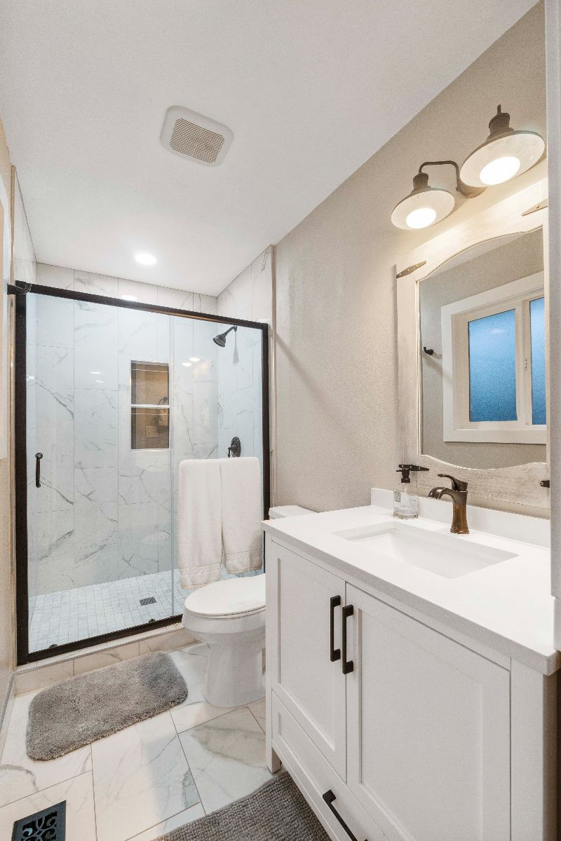 Rainier Suite in Travel nurse house near... - Photo 5
