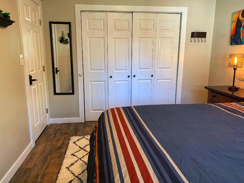 Rainier Suite in Travel nurse house near... - Photo 3
