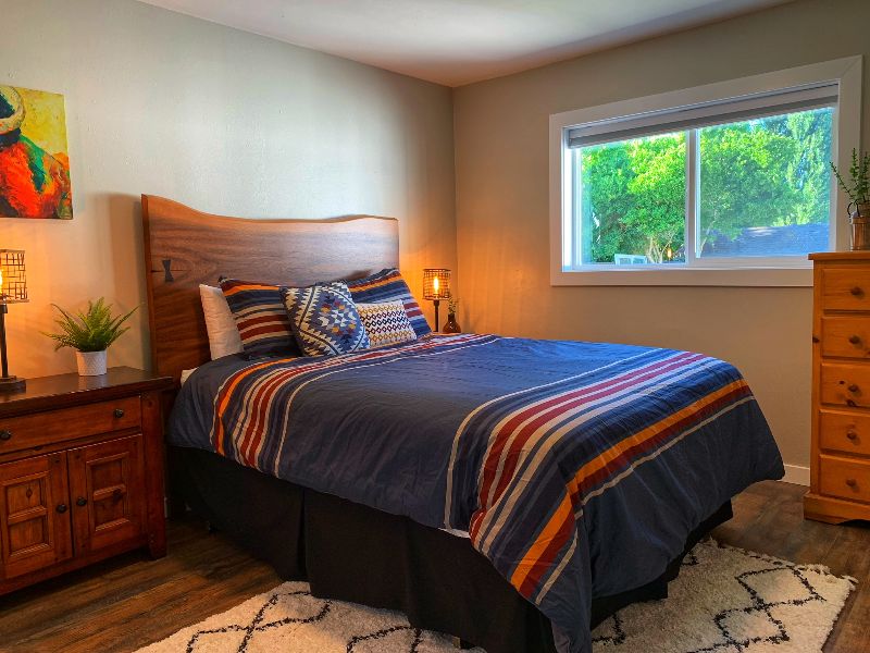 Rainier Suite in Travel nurse house near... - Photo 2