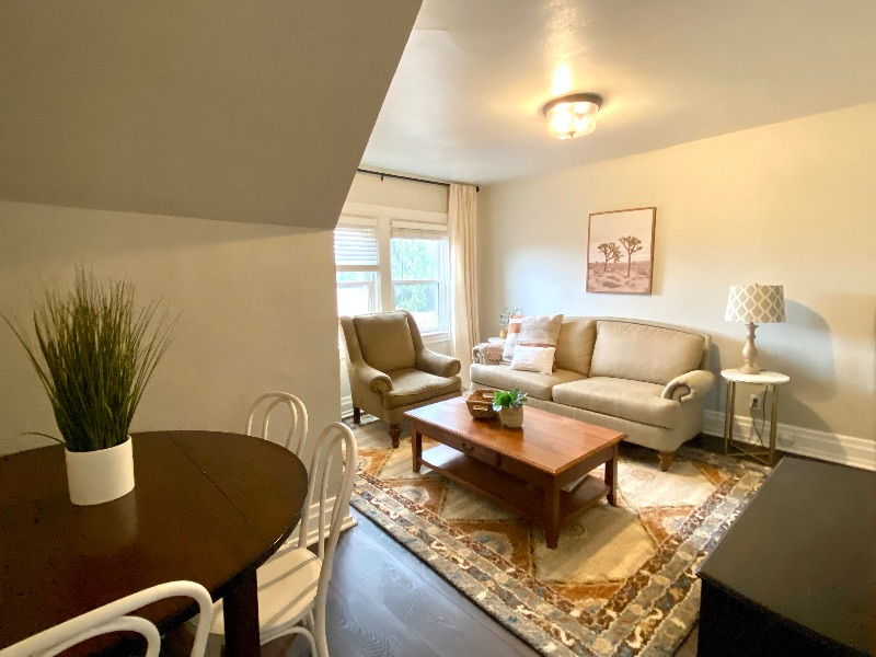 Comfortable Apartment in Safe Walking Neighborhood