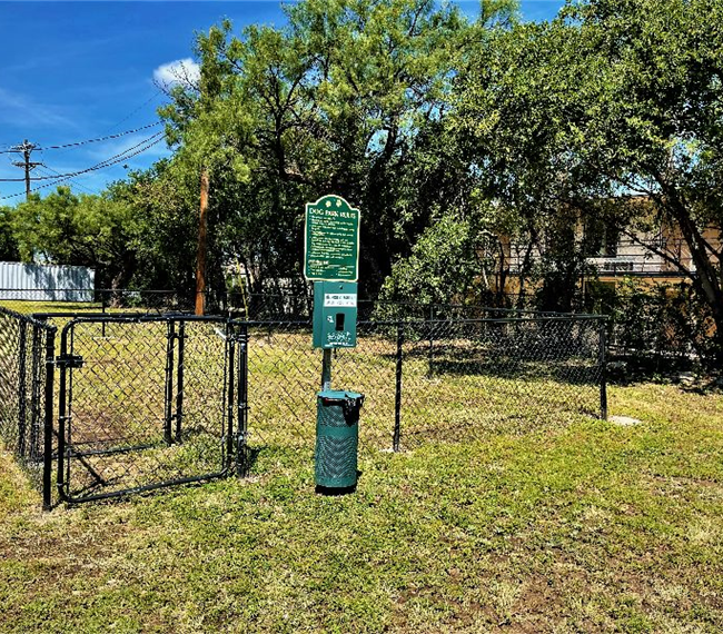 2Bd Unit less than a mile from Shannon Medical and River Walk - Photo 12