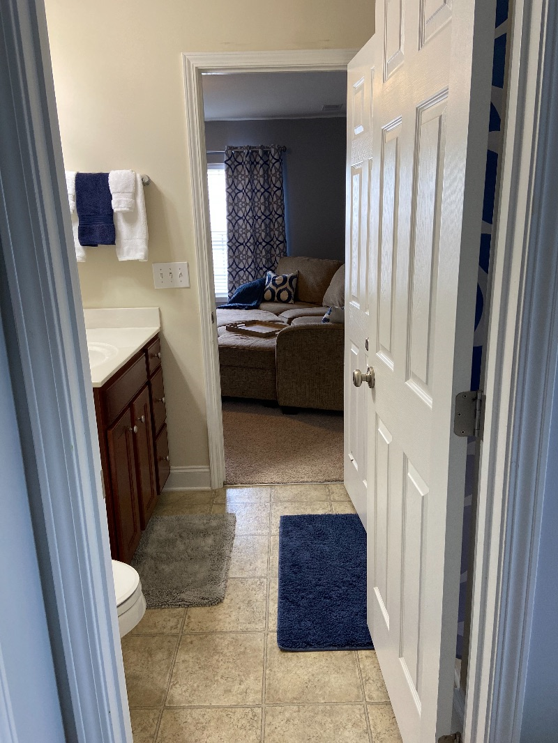 Two Room Suite w/ Private Bath - Photo 8