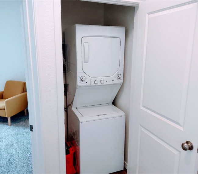 Quiet, Modern, One Bedroom Apartment. 15 Minutes from Downtown Austin - Photo 10