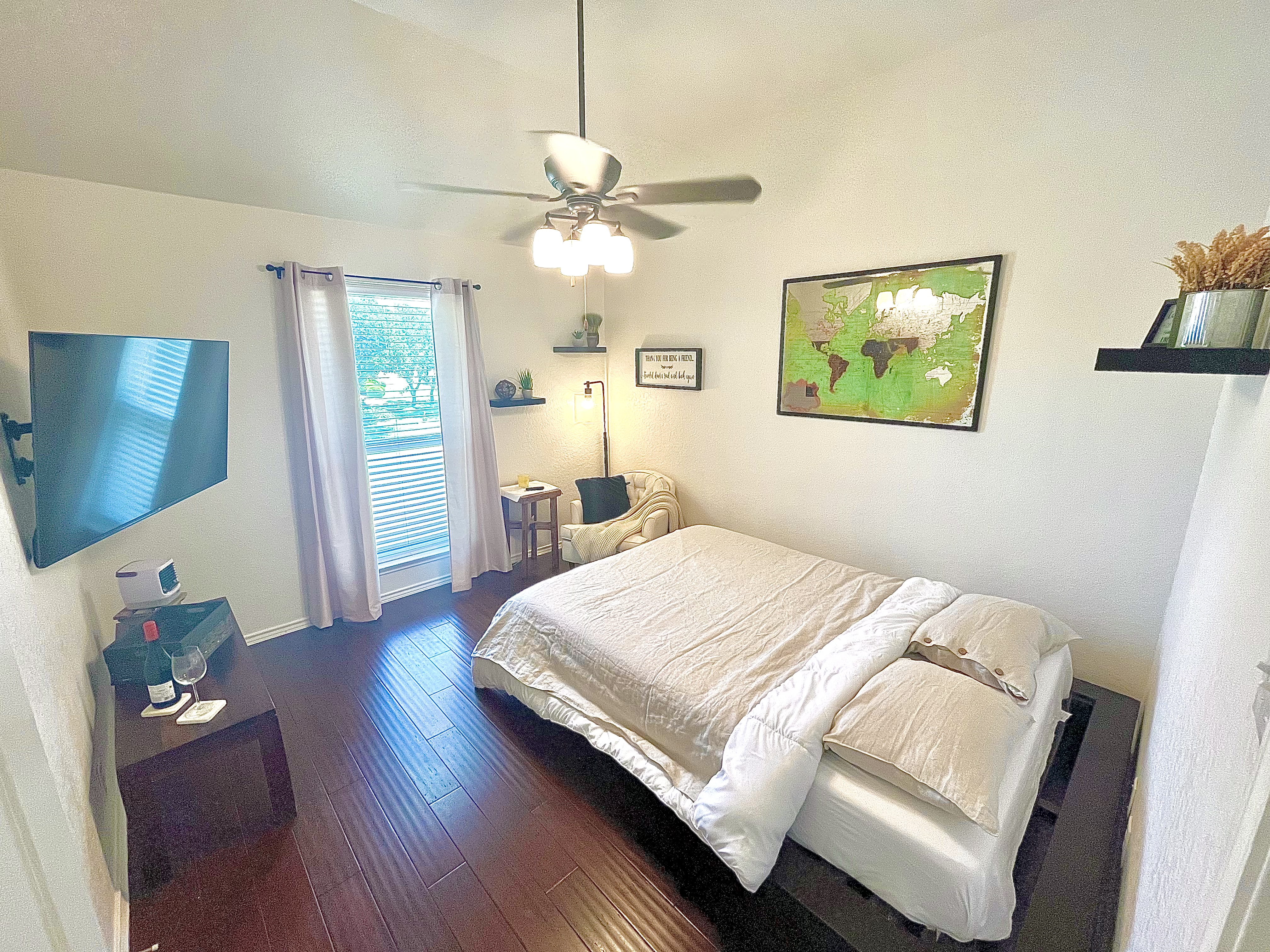 Stone Oak - Gold Room