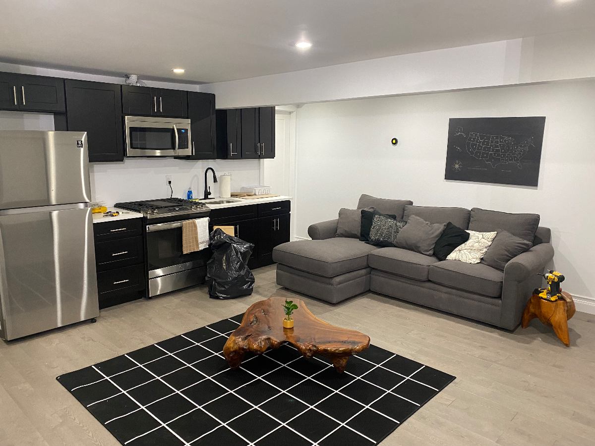 Pet Friendly One bedroom Garden Unit - Photo 3