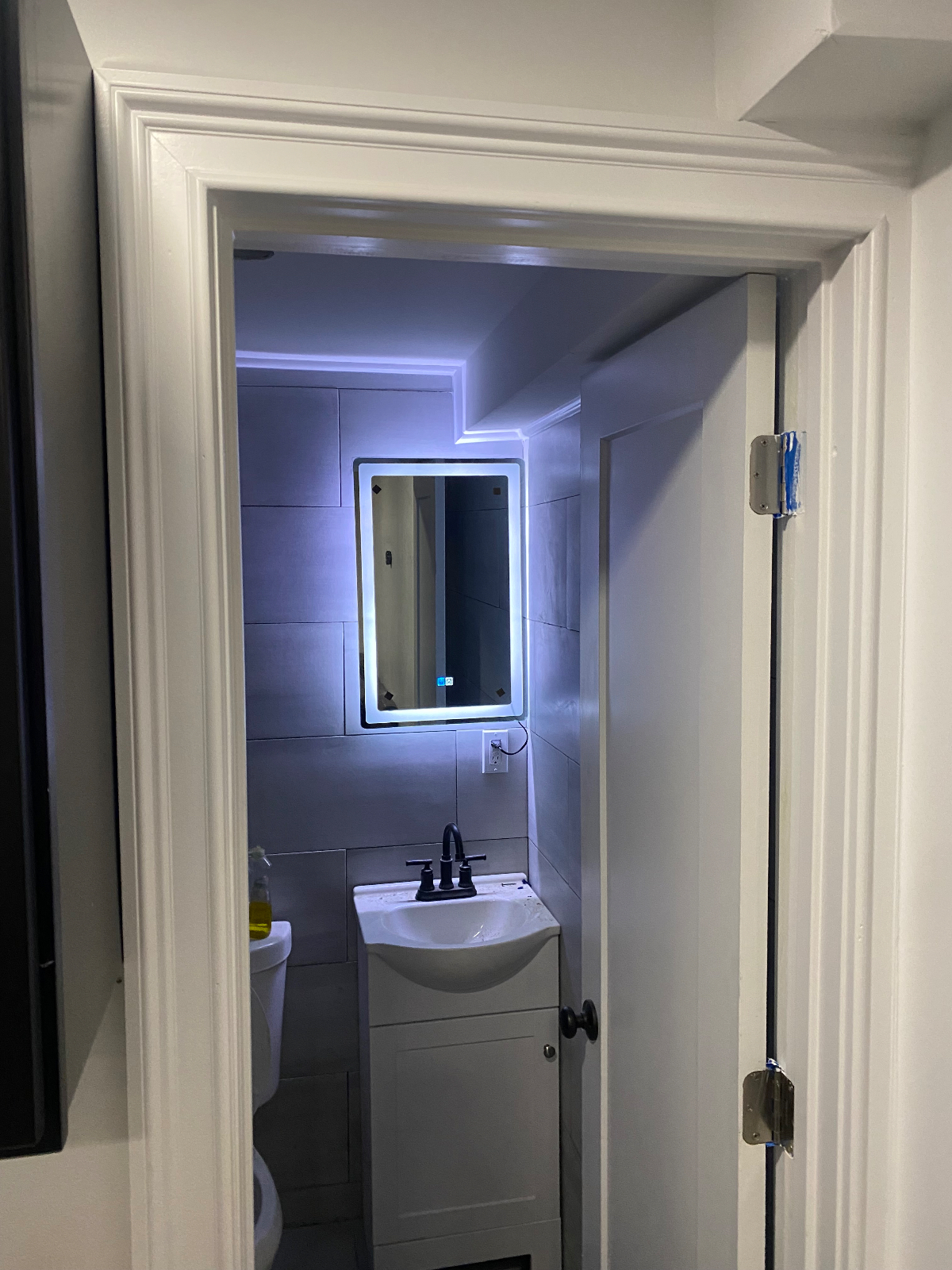 Pet Friendly One bedroom Garden Unit - Photo 2