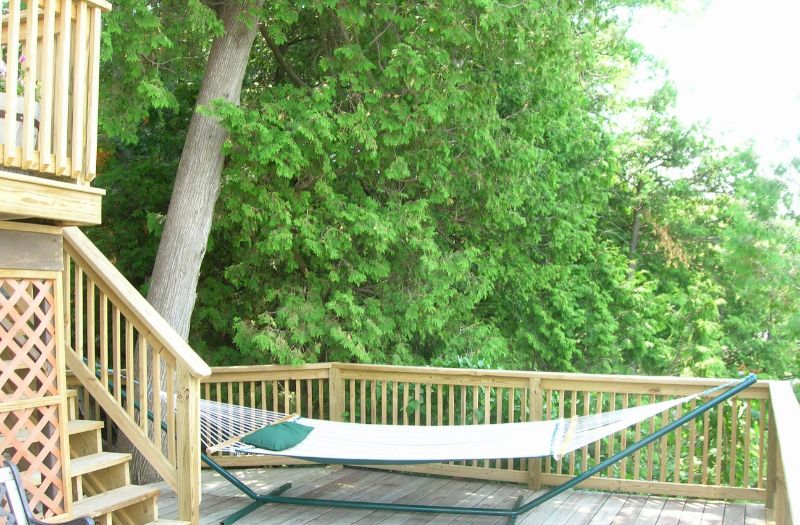 Majestic Lake Champlain Family Home- Pvt Beach, Dock, Sunsets, Relaxation  Fun - Photo 7