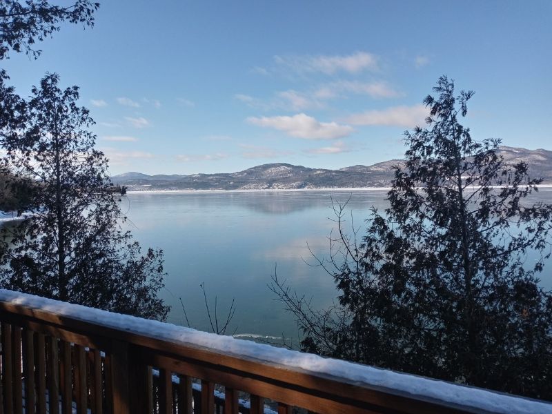 Majestic Lake Champlain Family Home- Pvt Beach, Dock, Sunsets, Relaxation  Fun - Photo 10