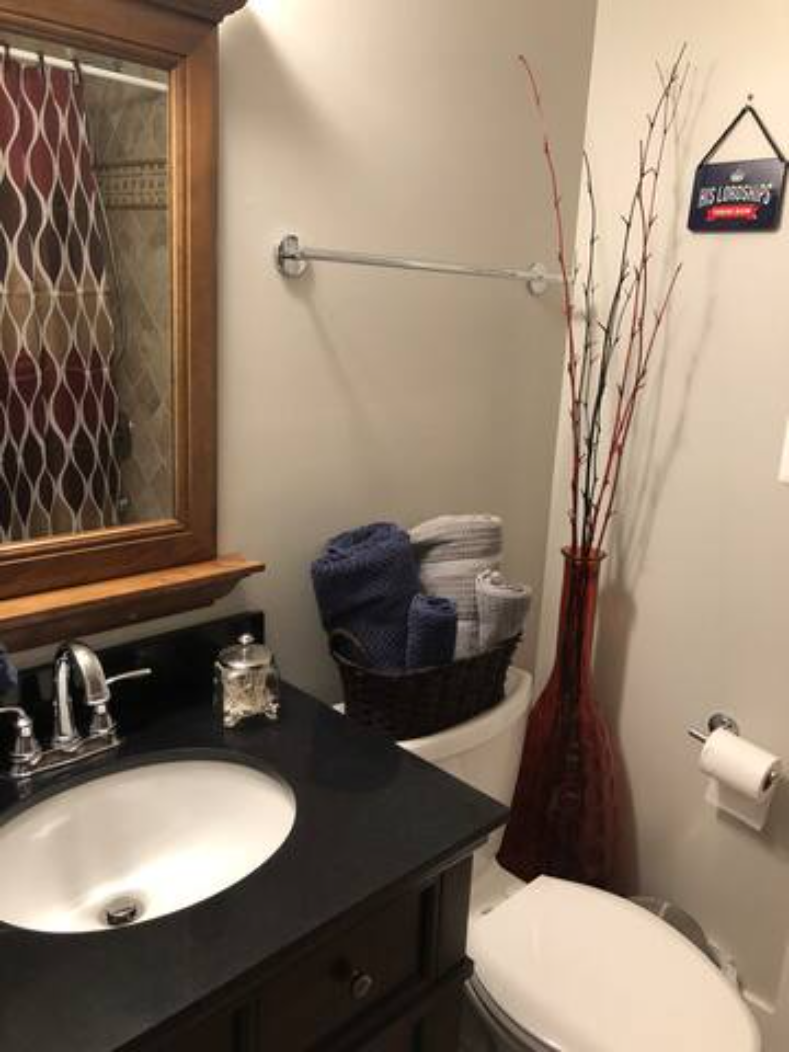 Back Bedroom and Bath - Photo 3