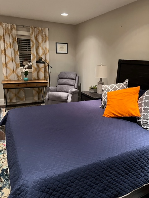 Back Bedroom and Bath - Photo 6