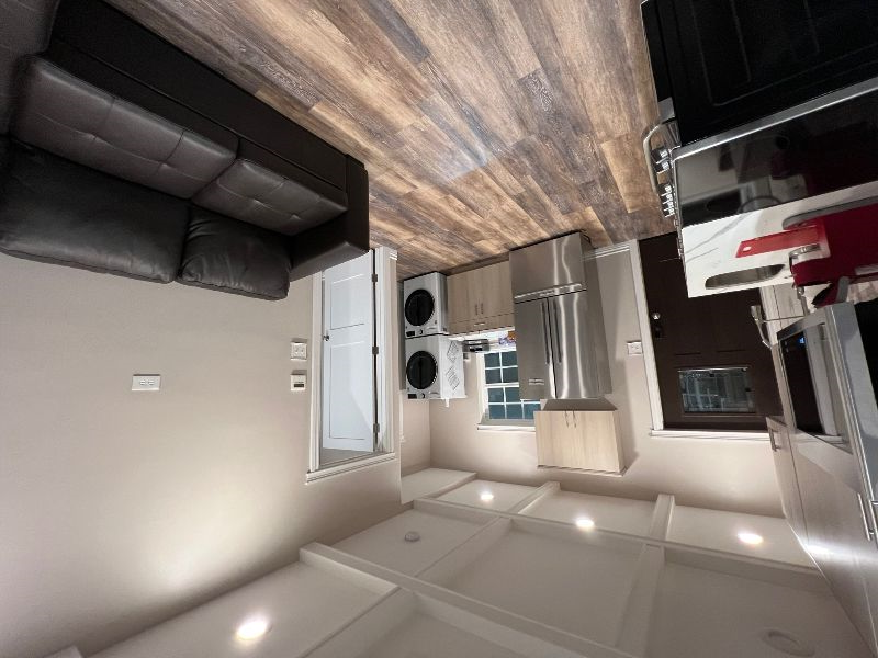 Amazing fully furnished 1-bedroom detached ADU with every amenity imaginable - Photo 2