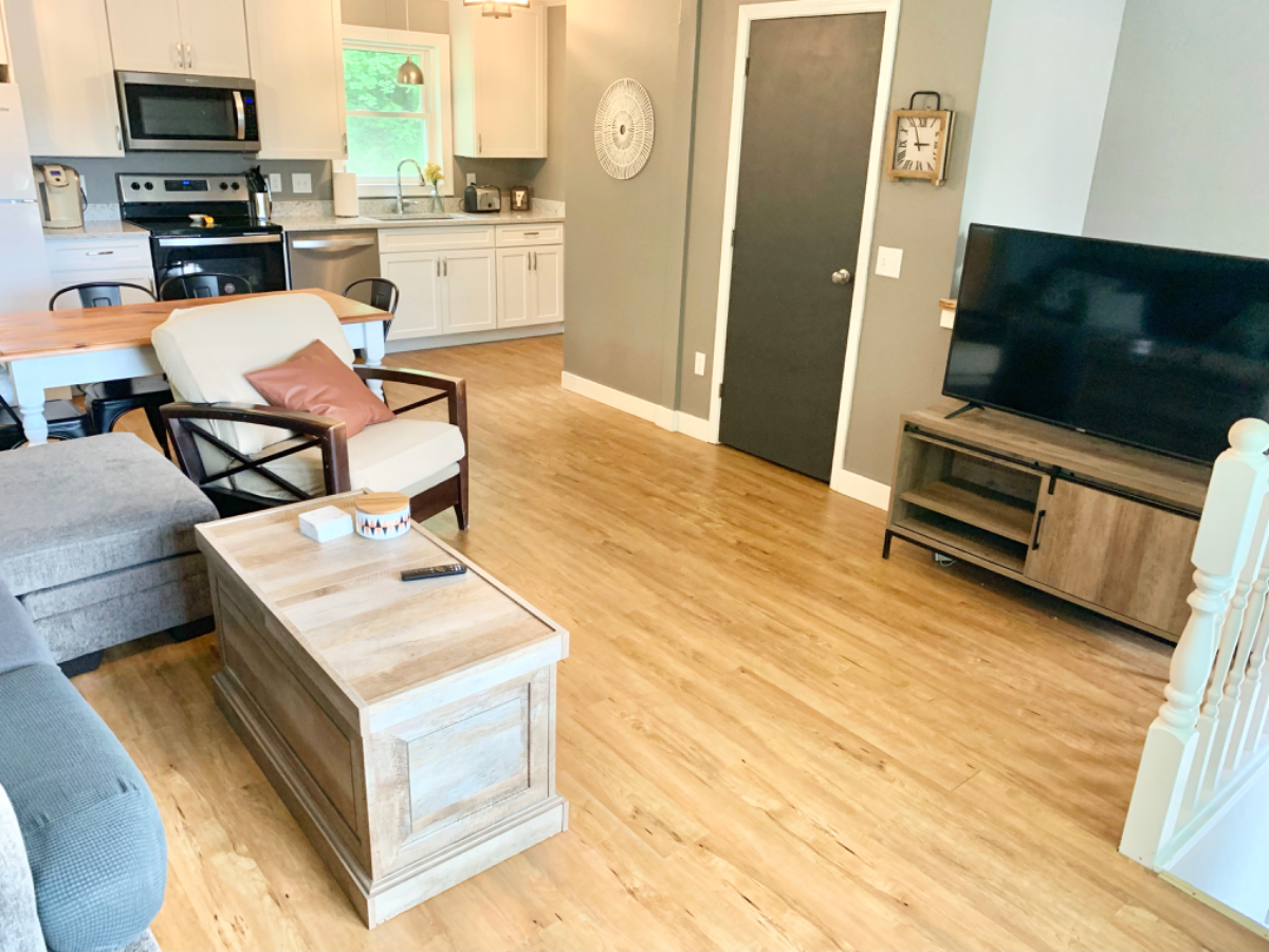2Bed/1Bath (unit 40) - Photo 1